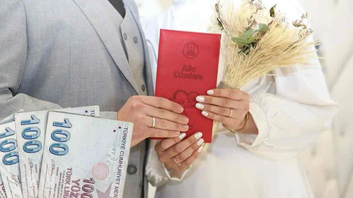 Diyanet Vakfı'ndan evlenecek çiftlere 500 bin lira destek!