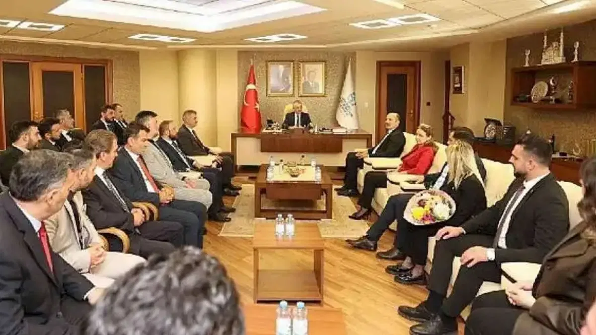 Büyükakın, Gölcük ve Kartepe teşkilatlarını ağırladı