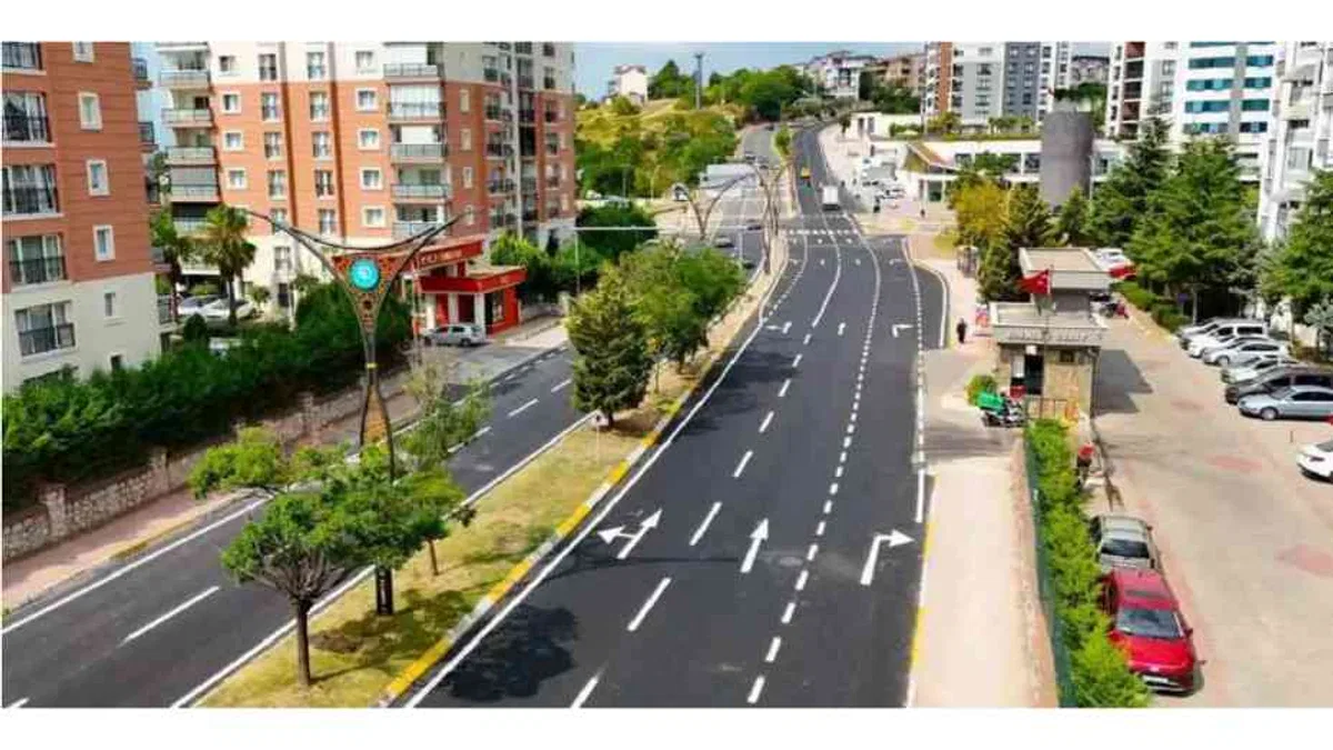 Kocaeli'de Santral Rampası yeniden çift yönlü trafiğe açıldı
