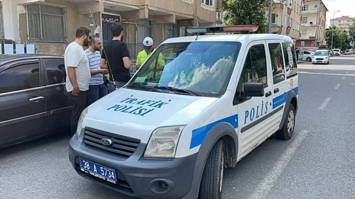 Dur ihtarına uymayarak kaçan sürücünün aracında uyuşturucu bulundu