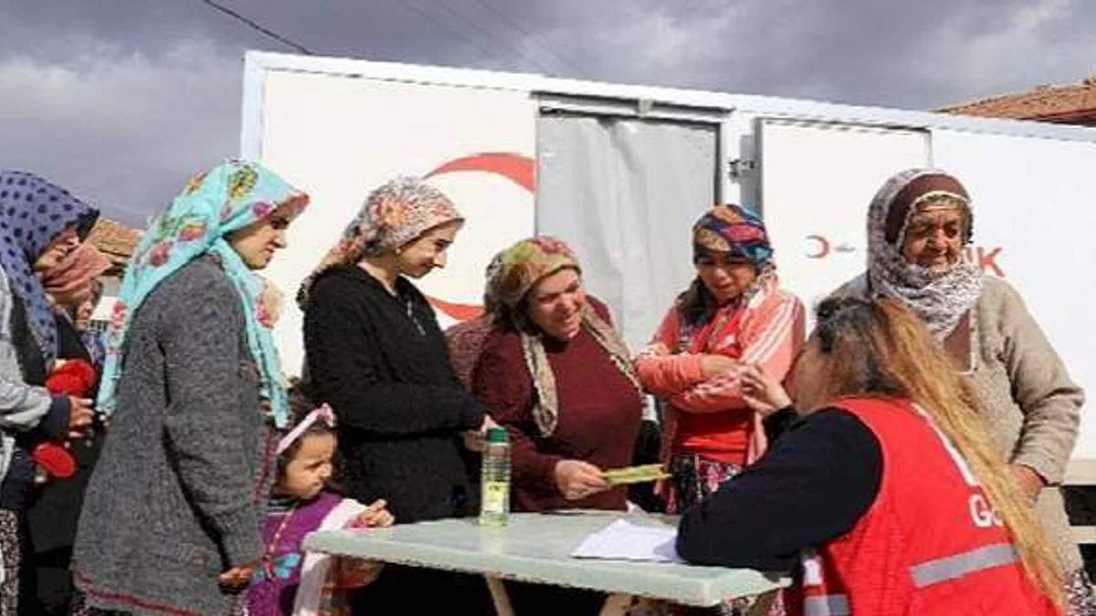 Kızılay, Mobil Sağlık Araçlarıyla 20 Bin Afetzedeye Sağlık Hizmeti Verdi