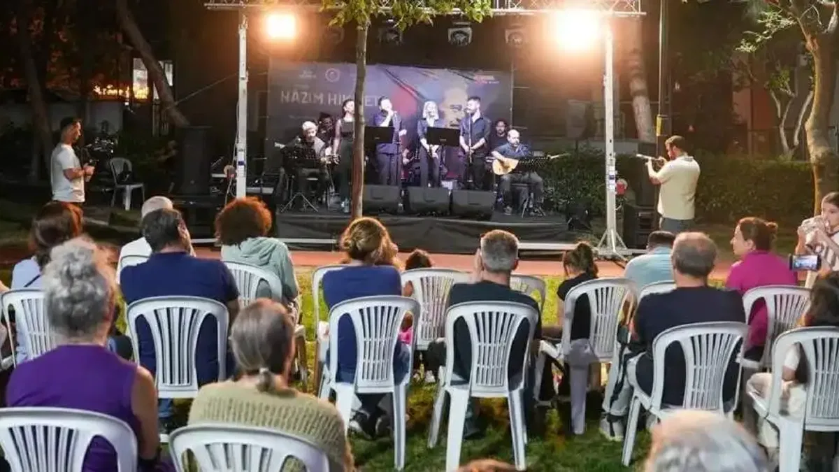 İstanbul Maltepe’de Nazım Hikmet anması