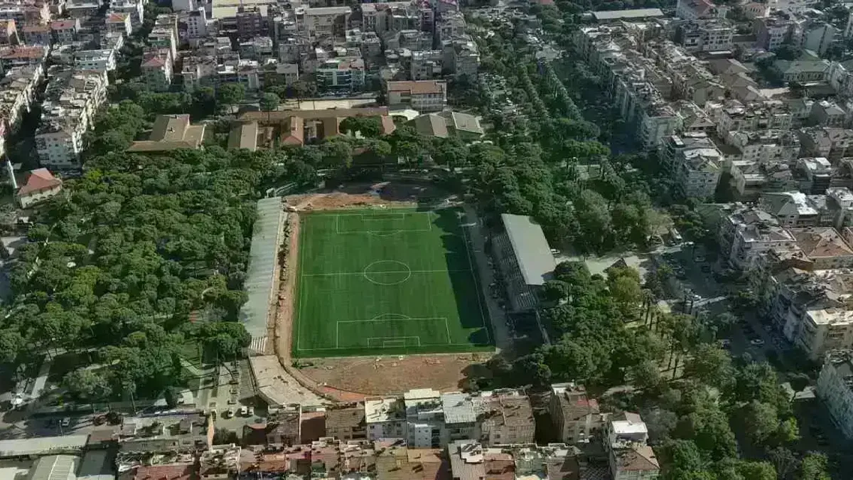İzmir Büyükşehir’den Ödemiş Saraçoğlu Stadı’na yepyeni zemin