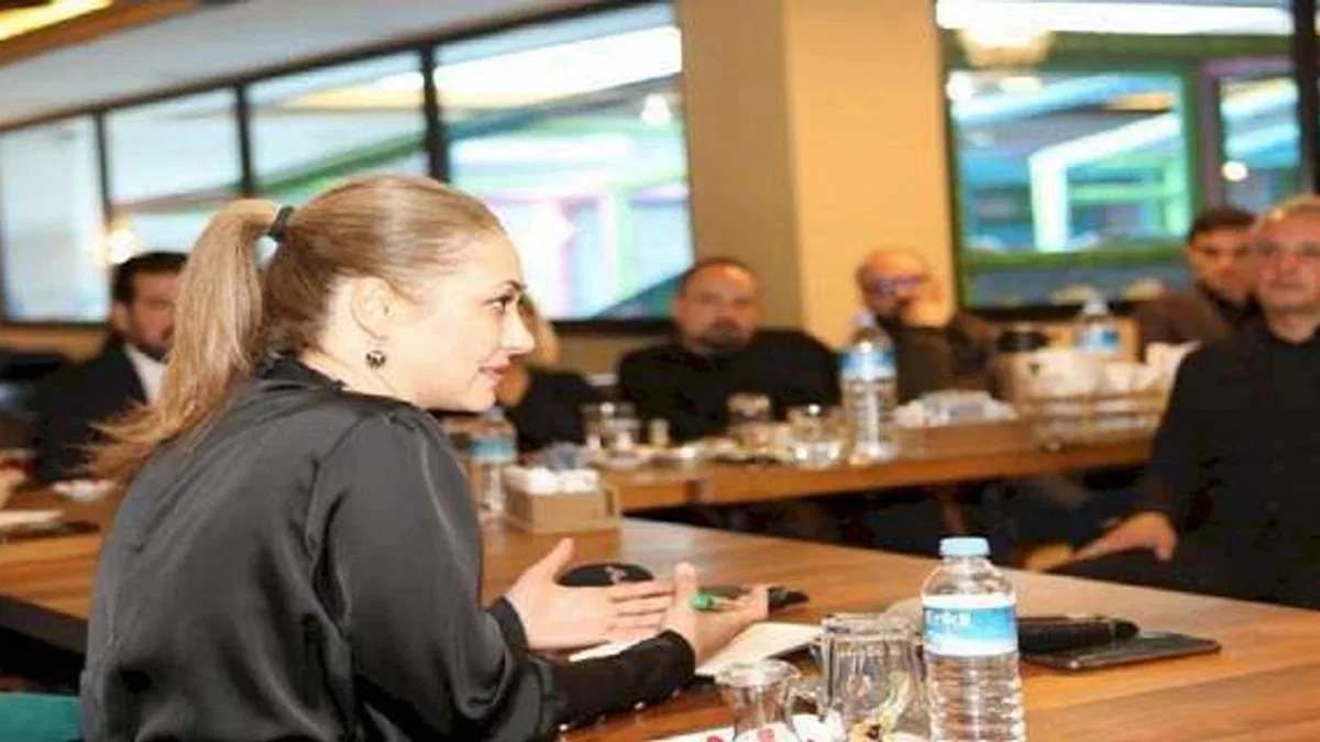 MHP Milletvekili adayı Zuhal Karakoç Dora: Siyaset devlet desteğinin aracı mekanizmasıdır
