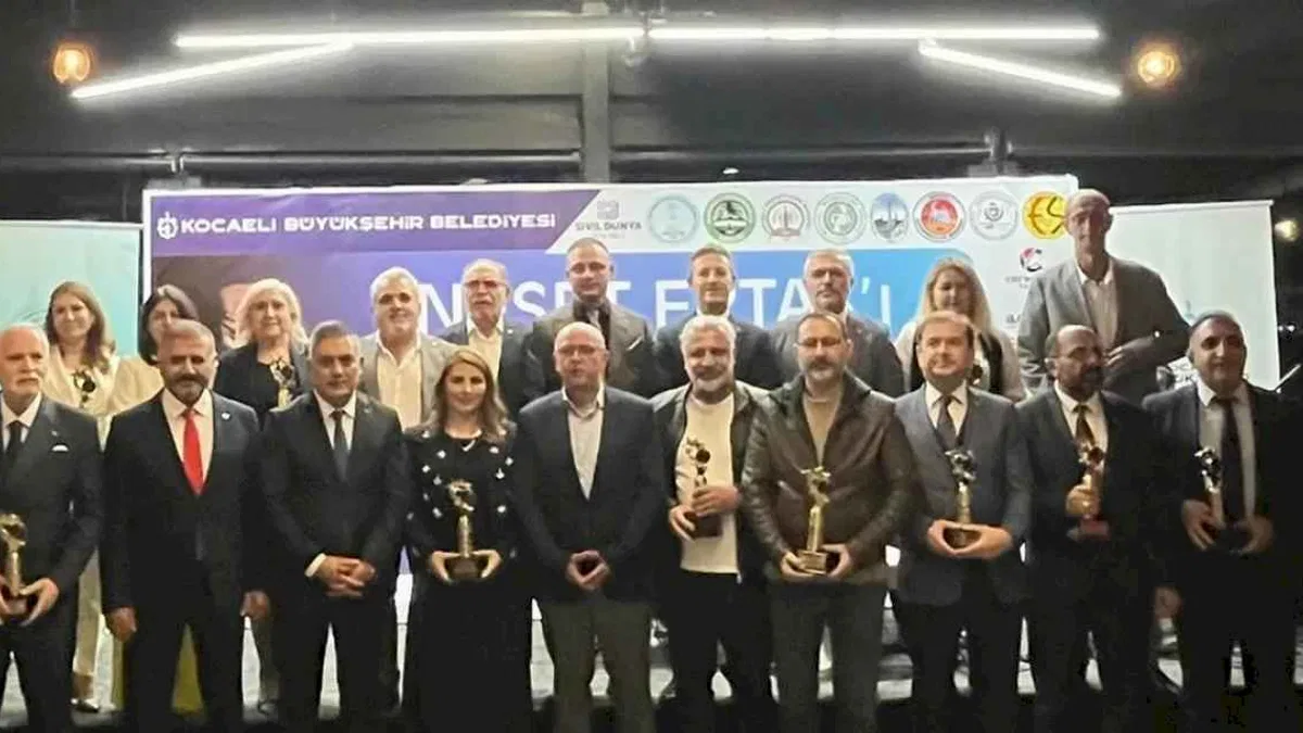“Bozkırın Tezenesi” Kocaeli’de türkülerle anıldı