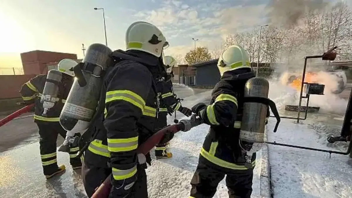 Büyükşehir İtfaiyesi'nden AKUT'a eğitim