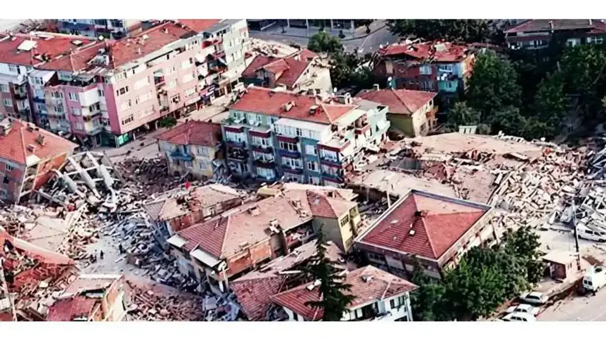 'Depreme karşı hazır olmak, geleceğe karşı sorumluluğumuzdur'