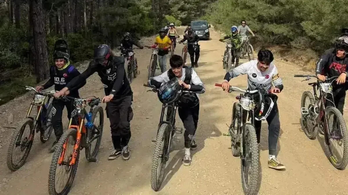 İzmir'de yeni parkurda adrenalin dolu festival