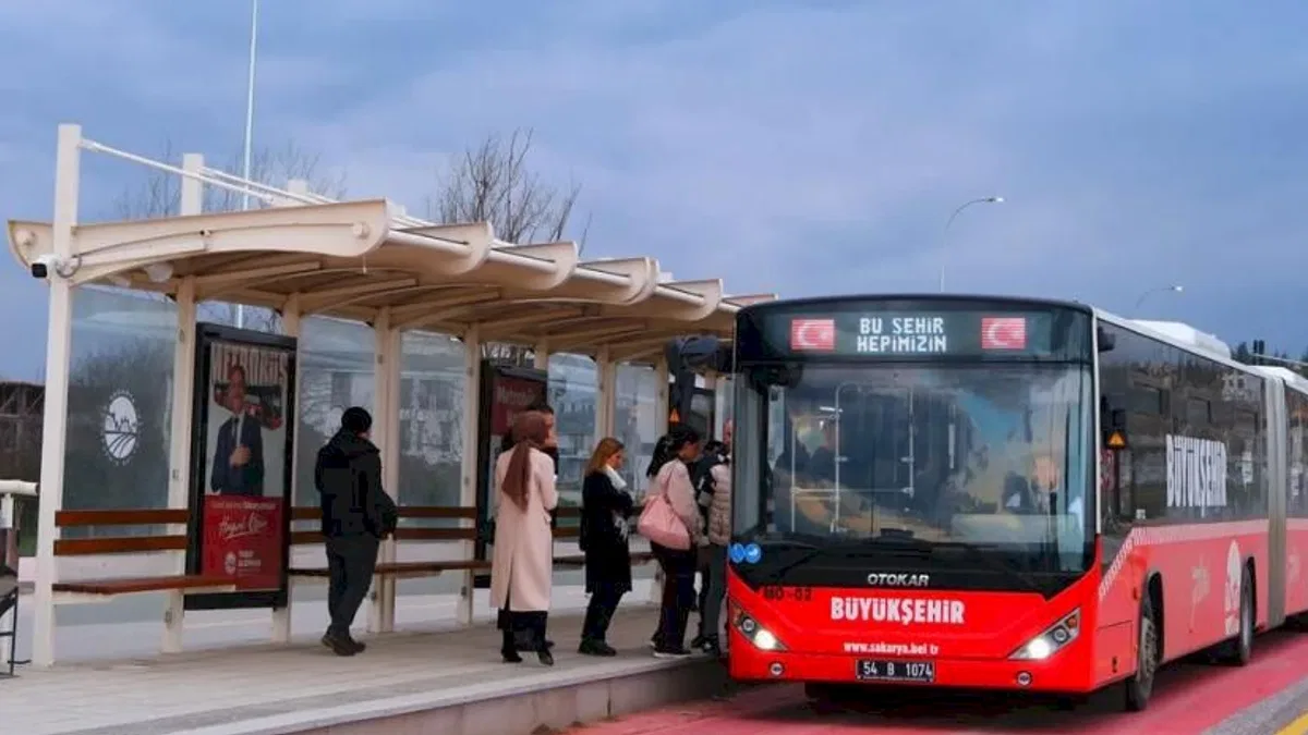 Sakarya'da Ramazan'a özel metrobüs ayarı