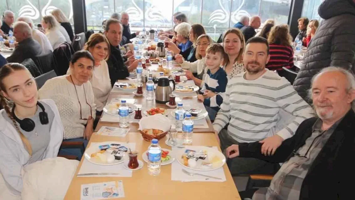 EGEMAKGÖÇ'te 'sevgi' dolu kahvaltı