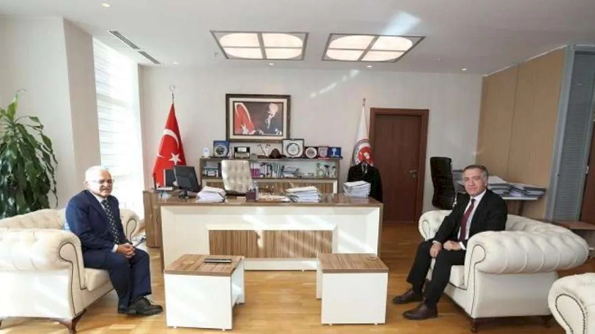 Kayseri Büyükşehir'den yargıya ziyaret