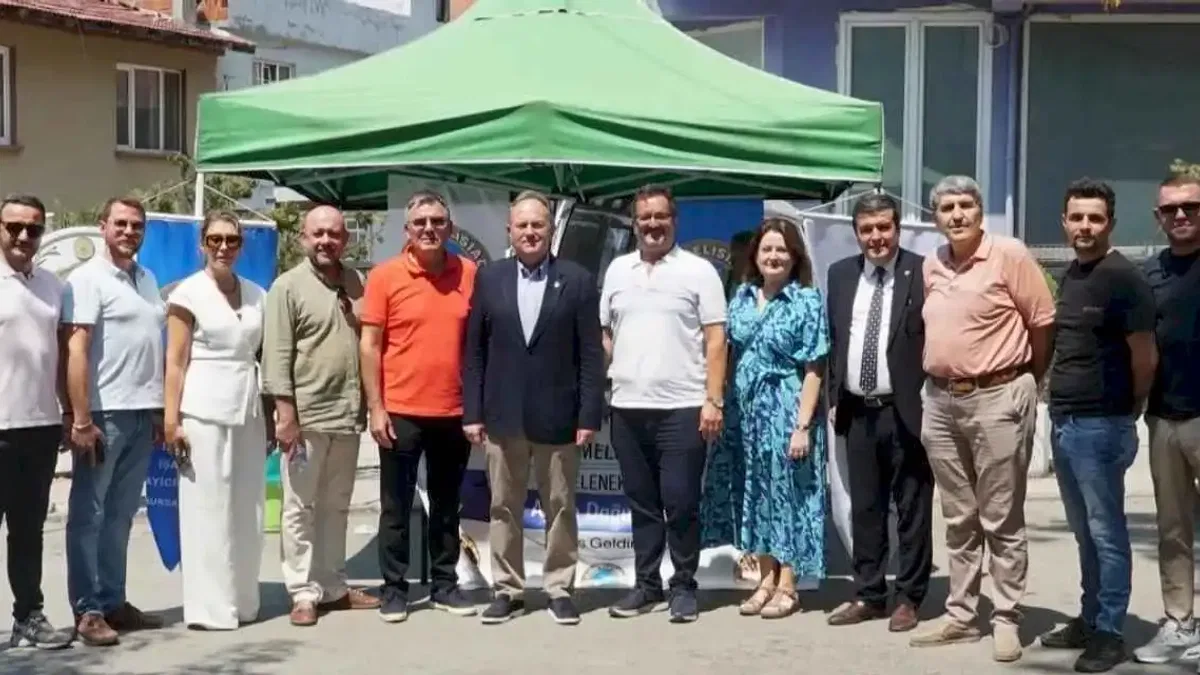 RUMELİSİAD'ın geleneksel aşuresine büyük ilgi