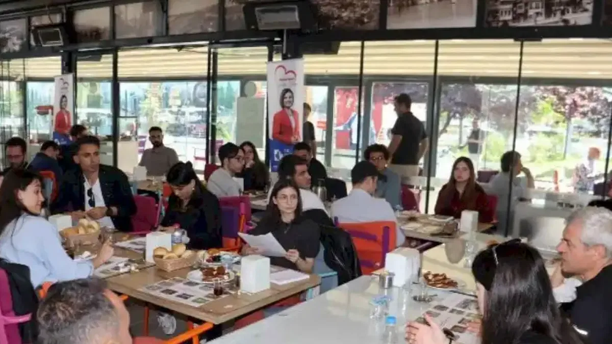 İzmit Belediyesi, 19 Mayıs’a gençlerle hazırlanıyor