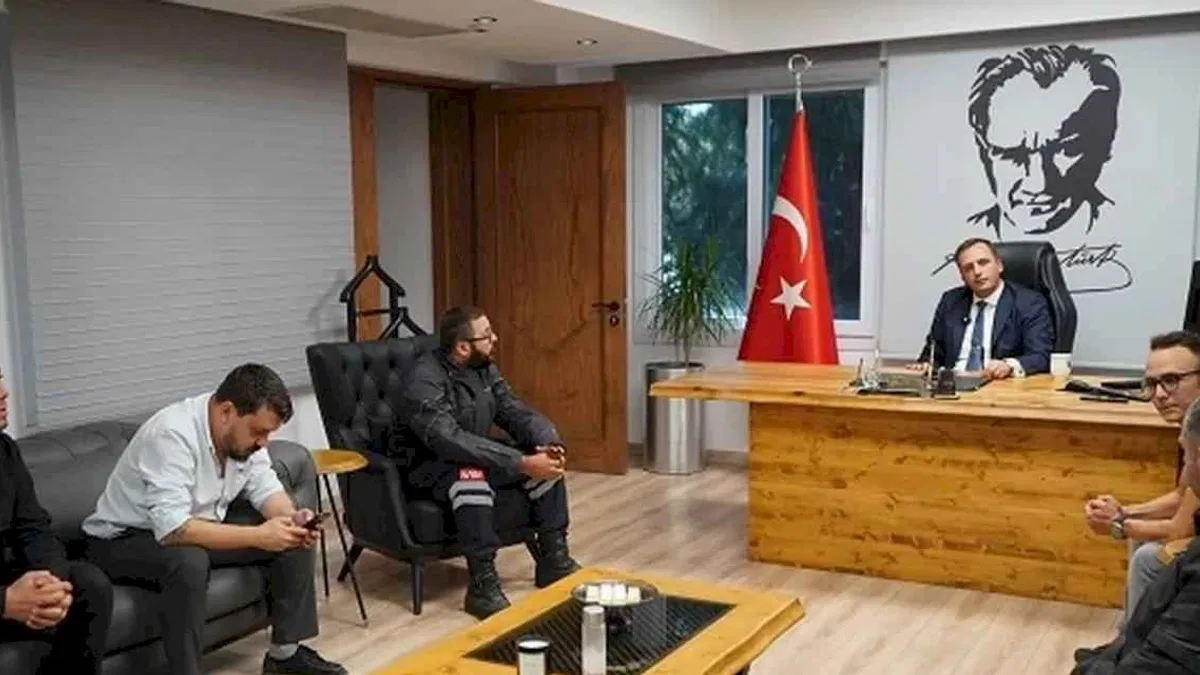 Başkan Eşki’ye moto kuryelerden ziyaret
