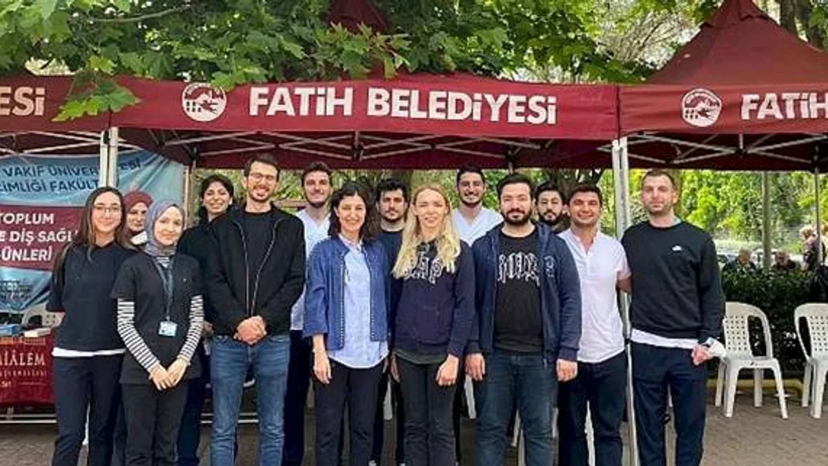 Fındıkzade Çukurbostan Yaşam Merkezi'nde Bezmialem Vakıf Üniversitesi'nin "Toplum Ağız ve Diş Sağlığı Günleri" Başladı!