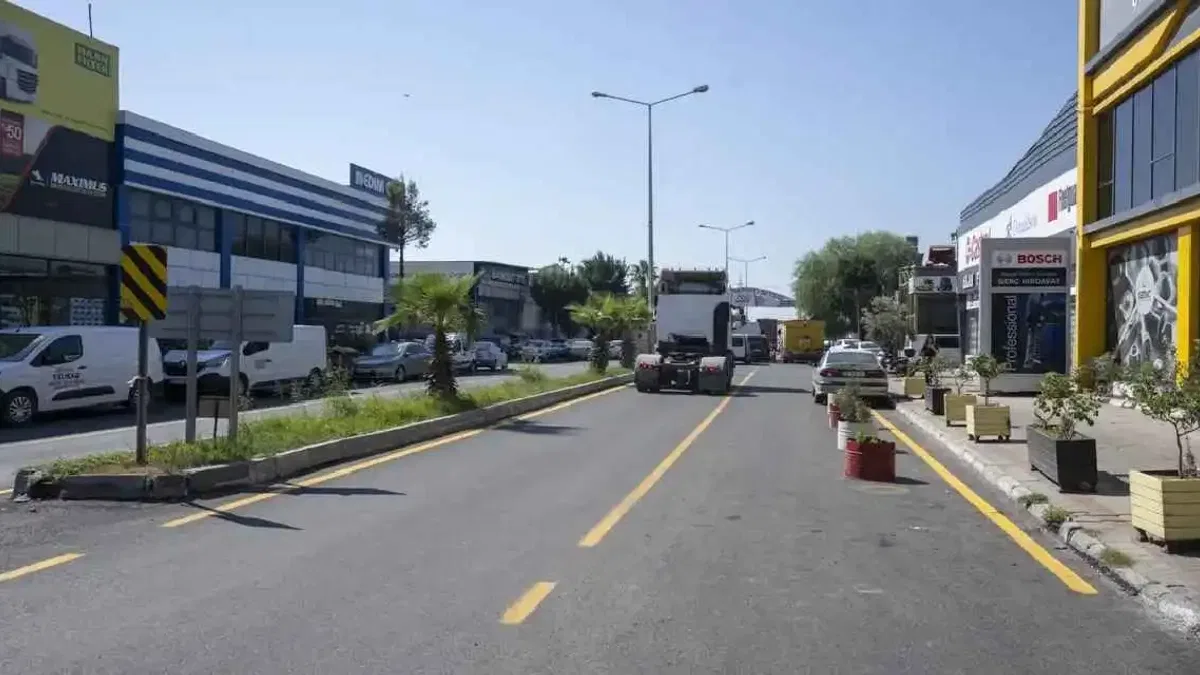 Mersin Tırmıl Sanayi Sitesi’nde yollar yenilendi