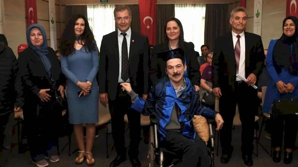 Okuma aşkı engel tanımadı