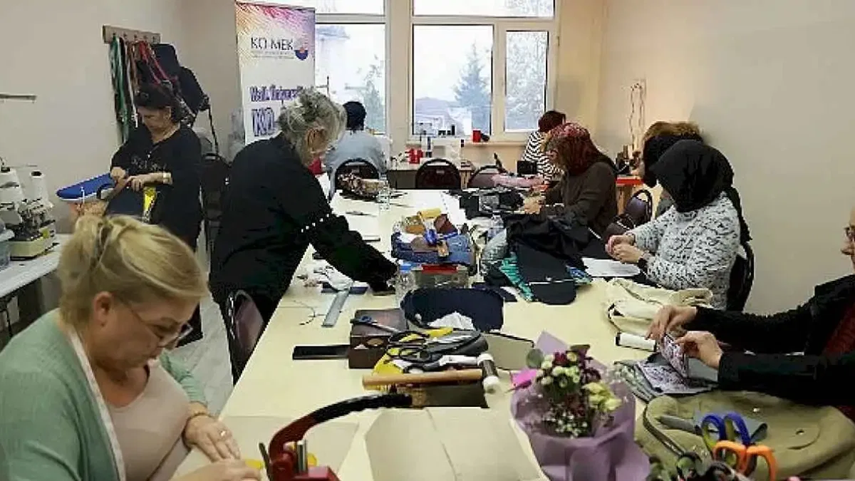Deri çanta modasının kalbi KO-MEK'te atıyor