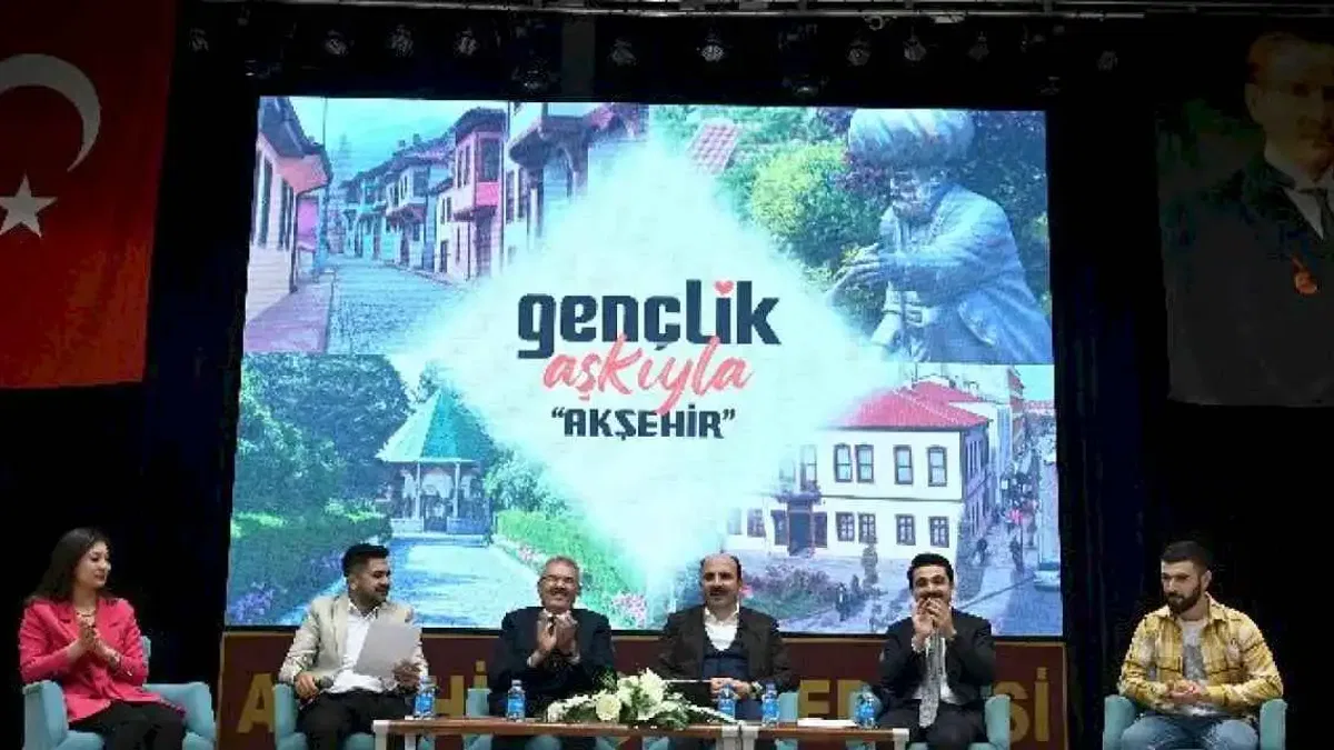 Başkan Altay esnaf ve gençlerle buluştu