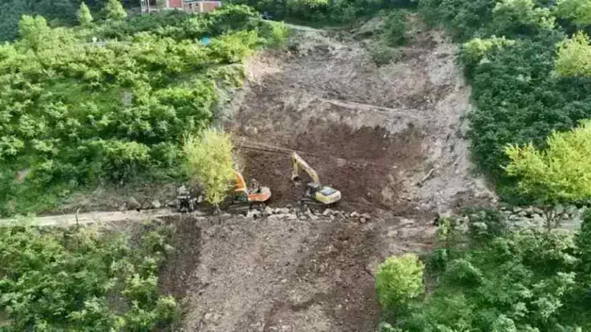 Ordu’da heyelan temizlendi, yol yeniden açıldı