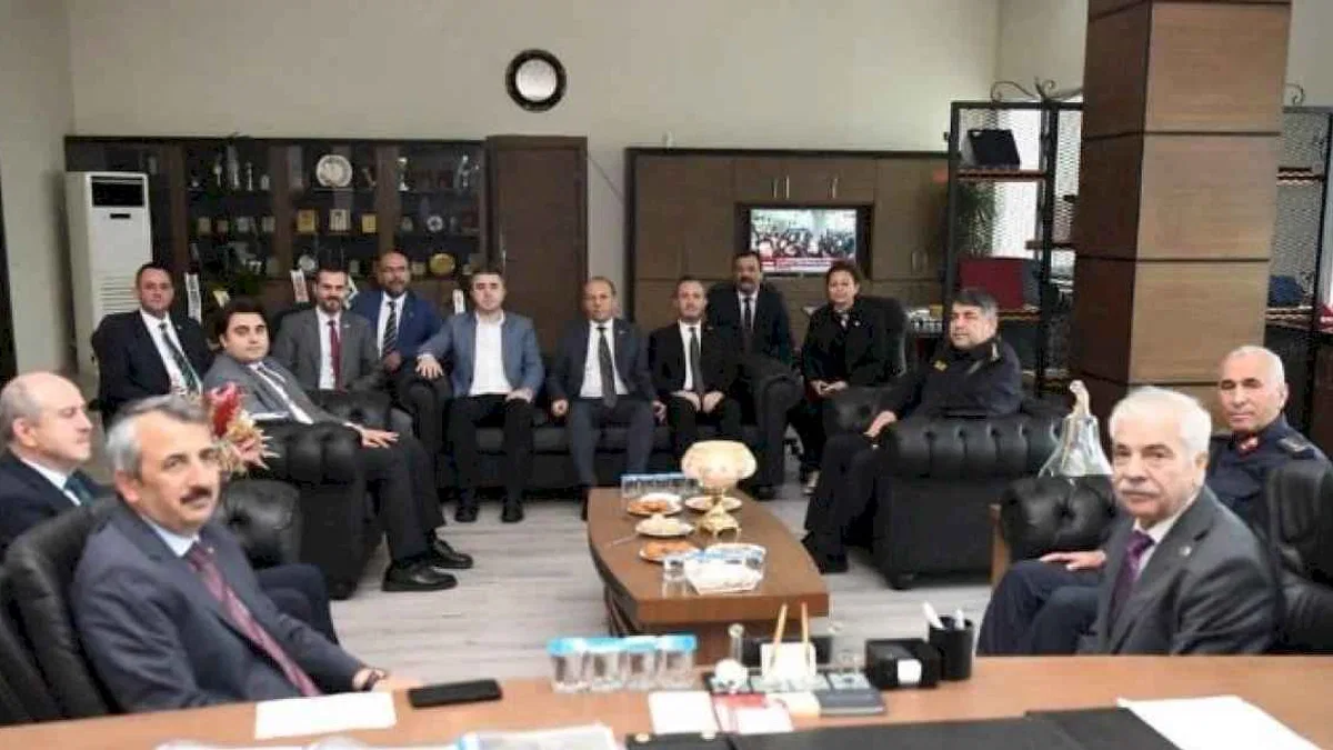 Vali Sezer'den Başkan Mehmet Özcan’a hayırlı olsun ziyareti