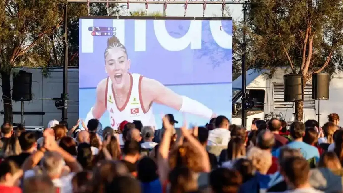 İzmir’de Filenin Sultanları coşkusu