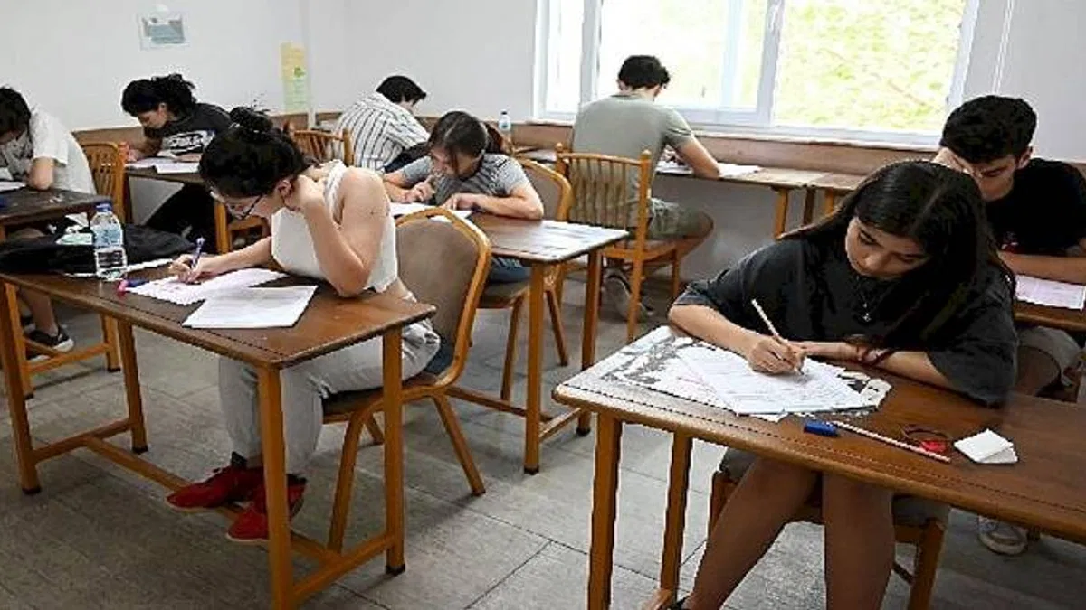 Kemer Belediyesi Eğitim Kursu'nda sınıf belirleme sınavları başladı