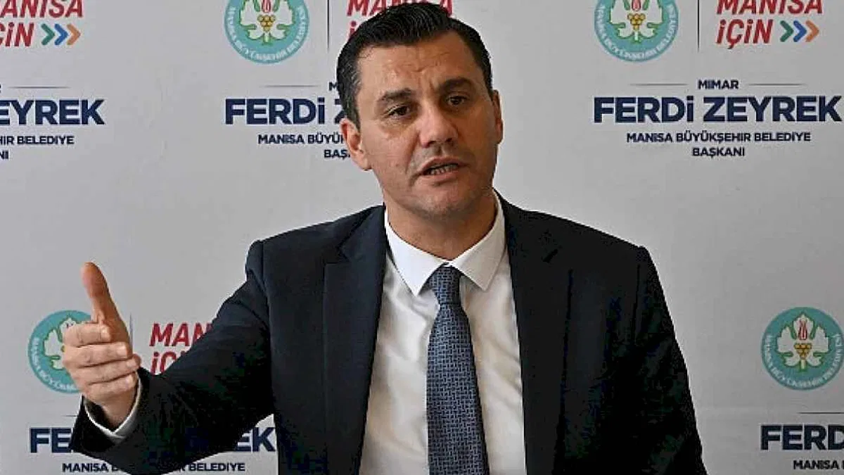 Manisa'da Etkili Olan Kar Yağışına, Büyükşehir'den Yoğun Müdahale