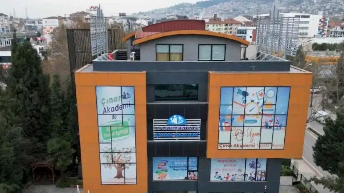 Çınar Akademi geleceğin ‘Yıldız’larını yarına hazırlıyor