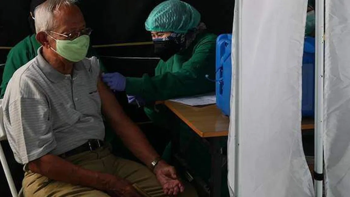 Endonezya'da yerli üretim Kovid-19 aşısı IndoVac, halka uygulanmaya başlandı