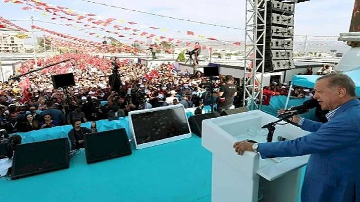 Cumhurbaşkanı Erdoğan: "Konya Belediyelerimiz Hatay'da Hakk'ın ve Halkın Rızasını Gözeterek Gece Gündüz Koşturdu"