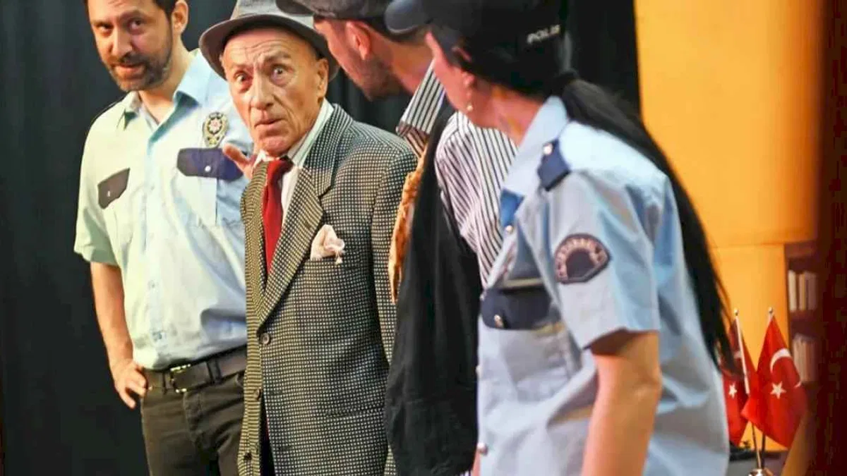 Tarlabaşı Karakolu oyunu Osmangazili sanatseverler ile buluştu