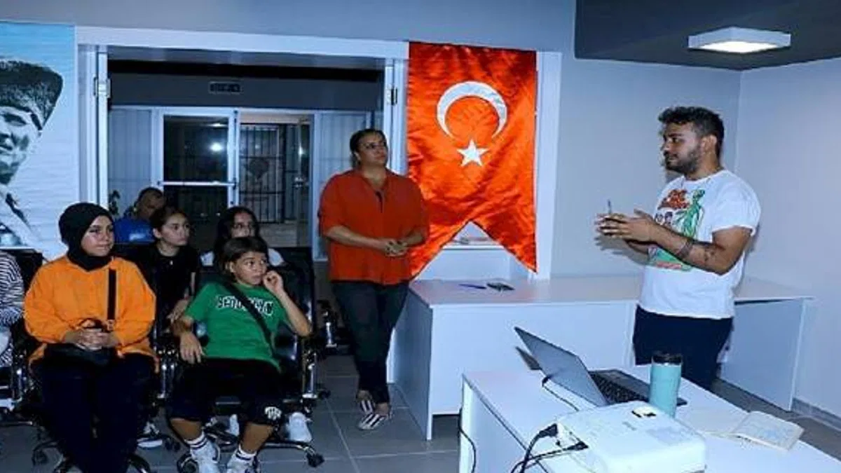 Antalya Büyükşehir gençlere yurtdışı değişim fırsatlarını anlattı