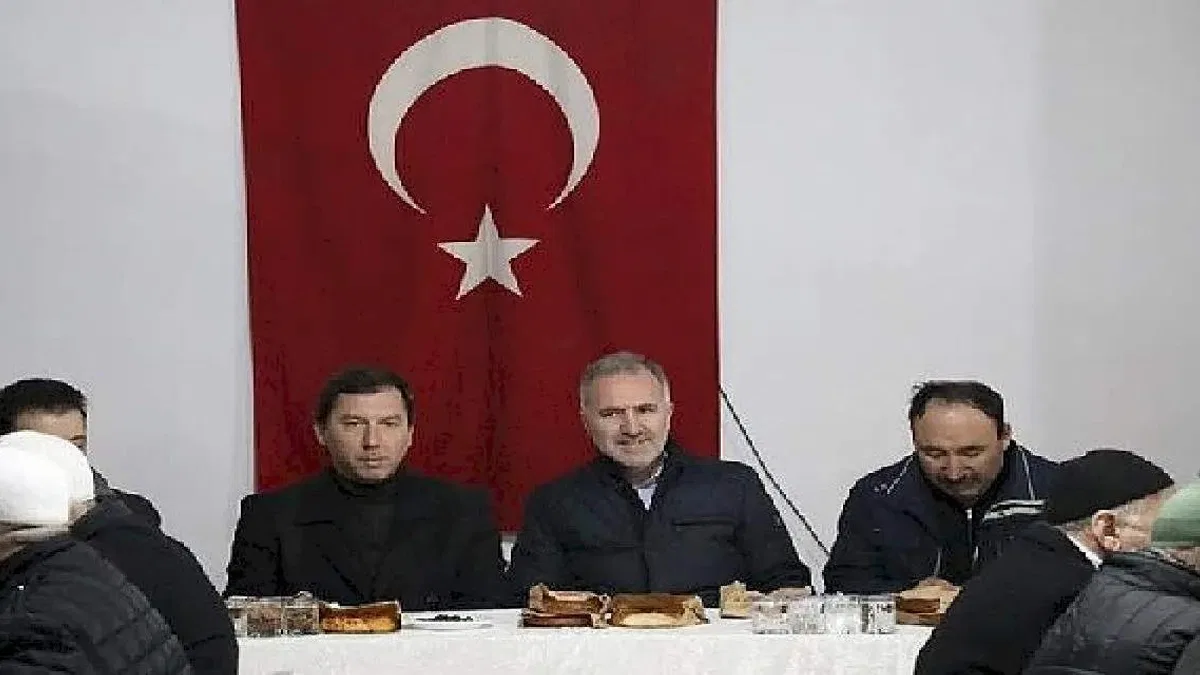 Bereket Sofrası Turgutalp Camisinde Kuruldu
