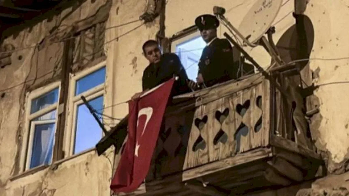 Şehidin babaevine bakanlık desteği