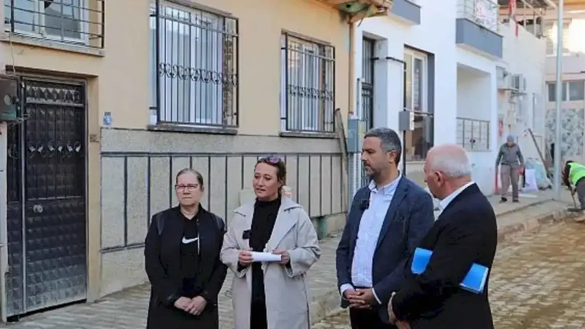 Fen işleri ekipleri Türkmen Mahallesi'nde hız kesmeden çalışıyor