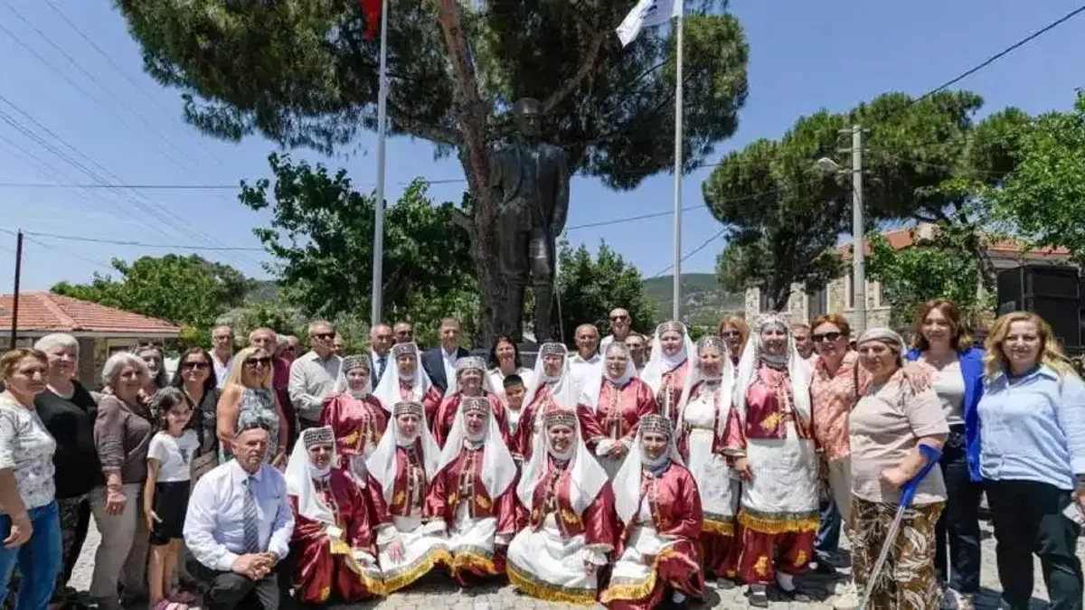 İzmir Büyükşehir'den Foça Yeniköy’de anlamlı açılış