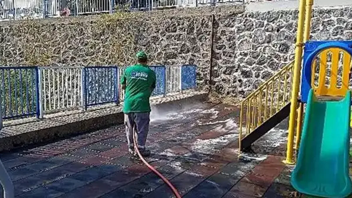 Canik'te Parklar Tertemiz