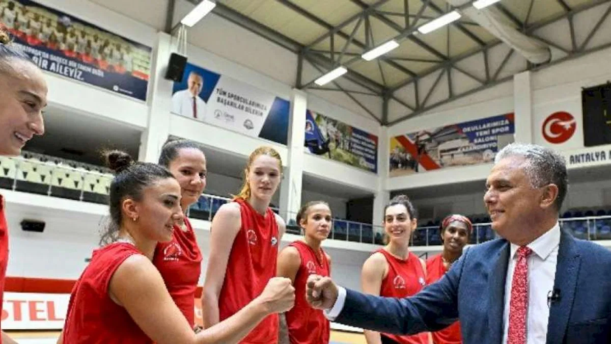 Muratpaşa'nın Sultanlarına moral ziyareti