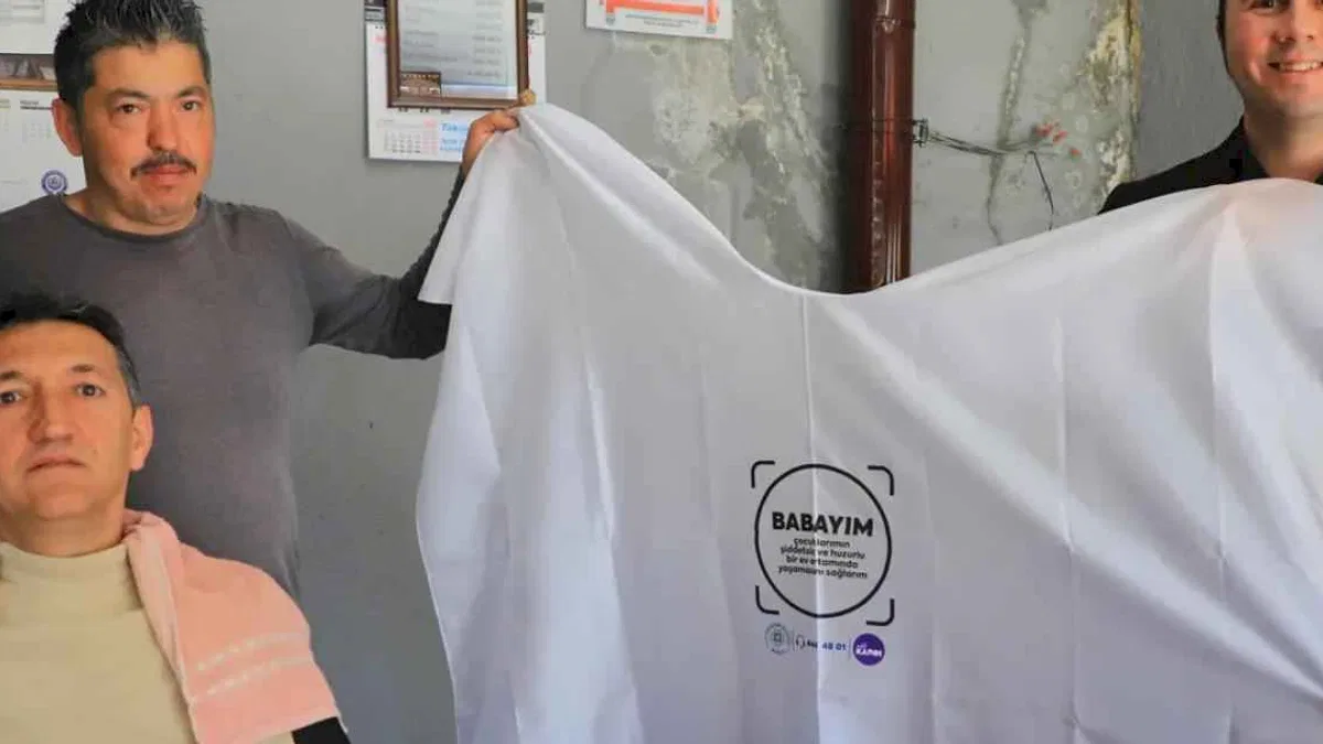 Muğla’da babalar çocukları için aynaya bakıyor