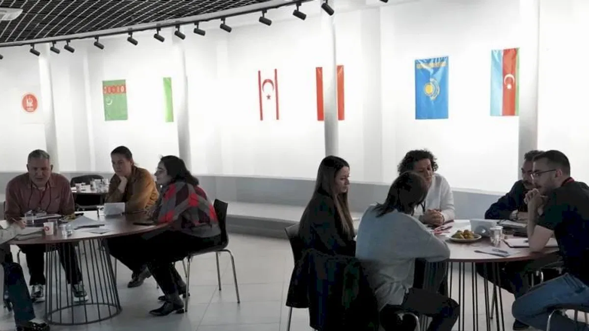 Ankara Keçiören'de denge ve denetleme oyunu eğitici eğitimi