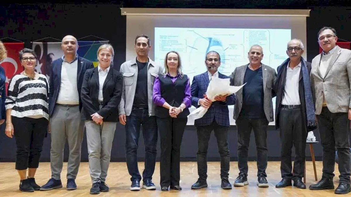 İstanbul'da ''Obeziteyi bil, sağlığını koru" söyleşisi düzenlendi
