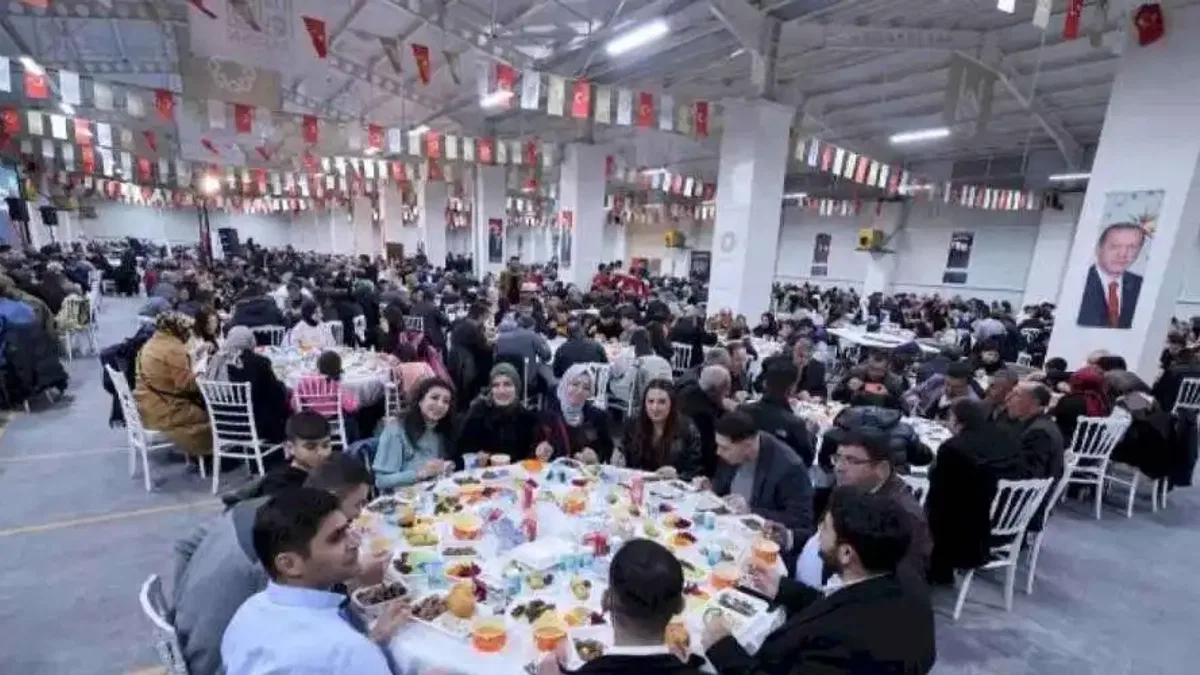 Mardin'de 'Kardeşlik İftarı'na 5 bin kişi katıldı