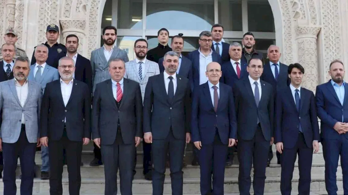 Maliye Bakanı Şimşek, Midyat'ı ziyaret etti
