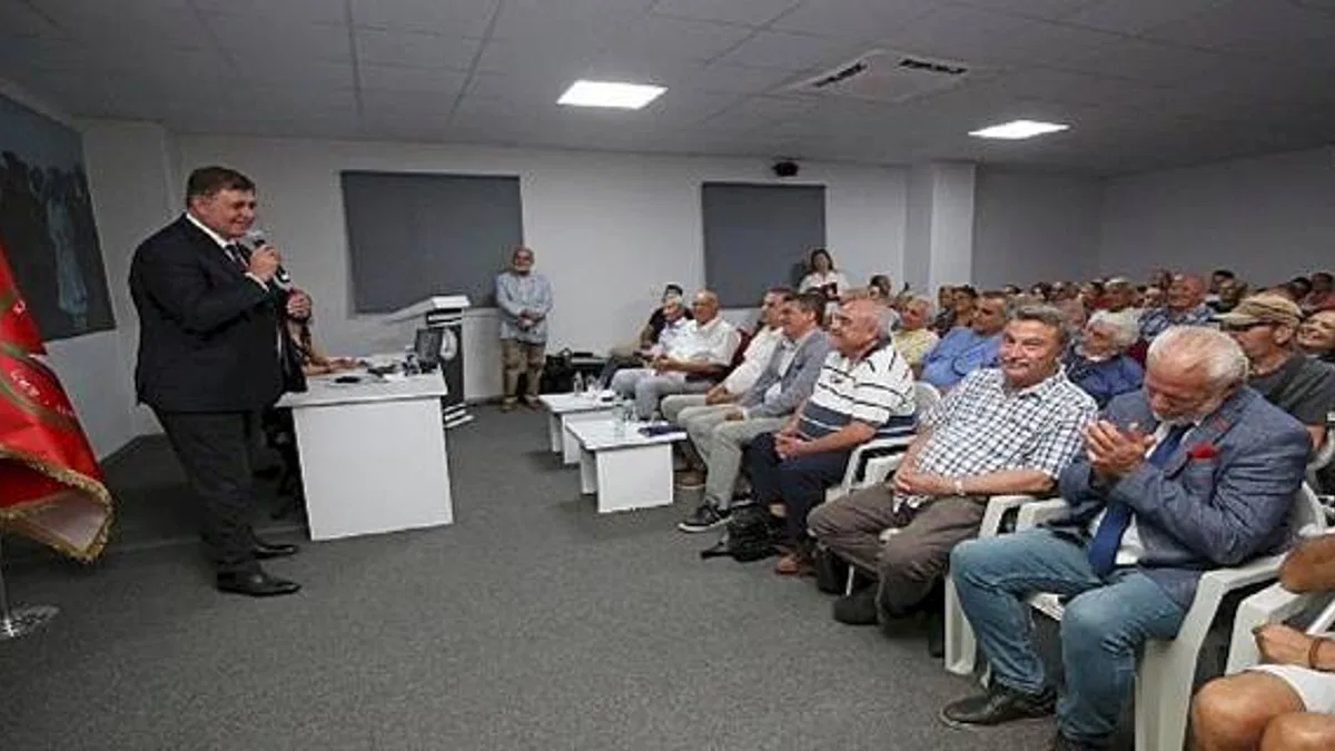 'İzmir Baba' Sancar Maruflu, Karşıyaka'da anıldı