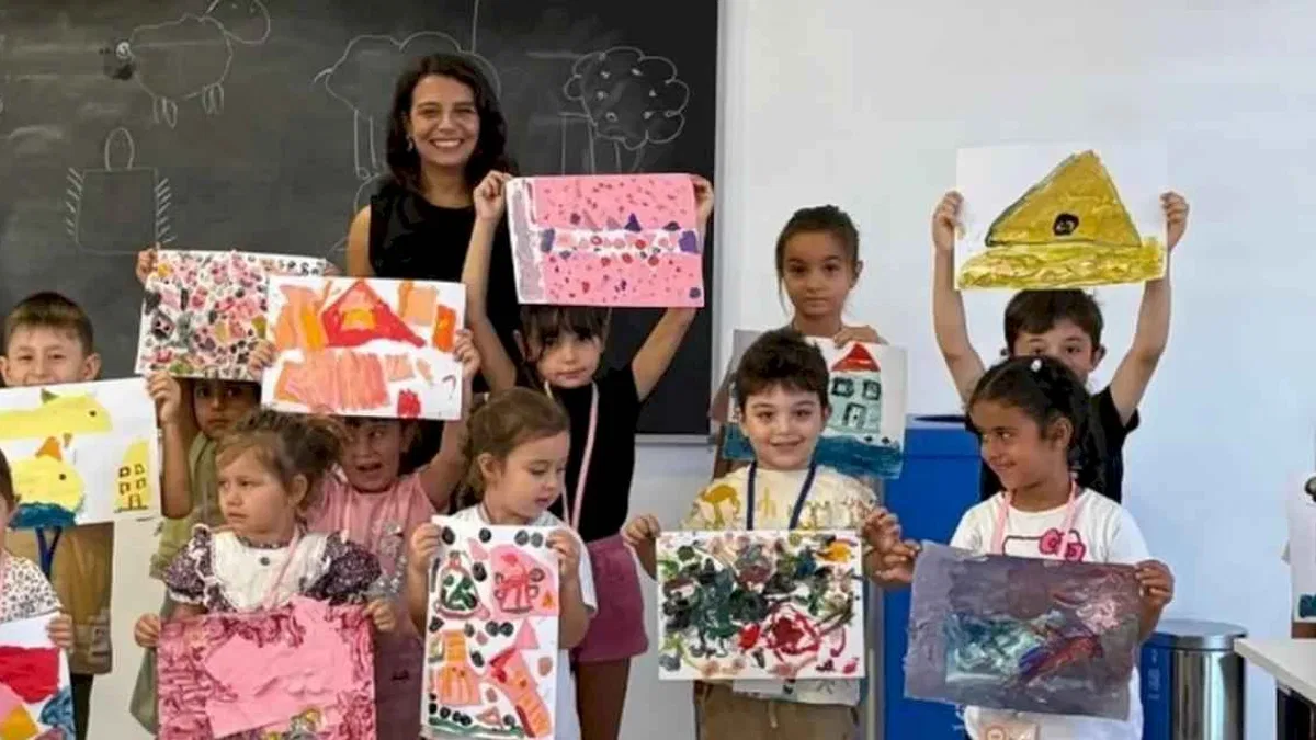 Eskişehir Sanat Sokağı’nda minik yetenekler sahneye çıktı