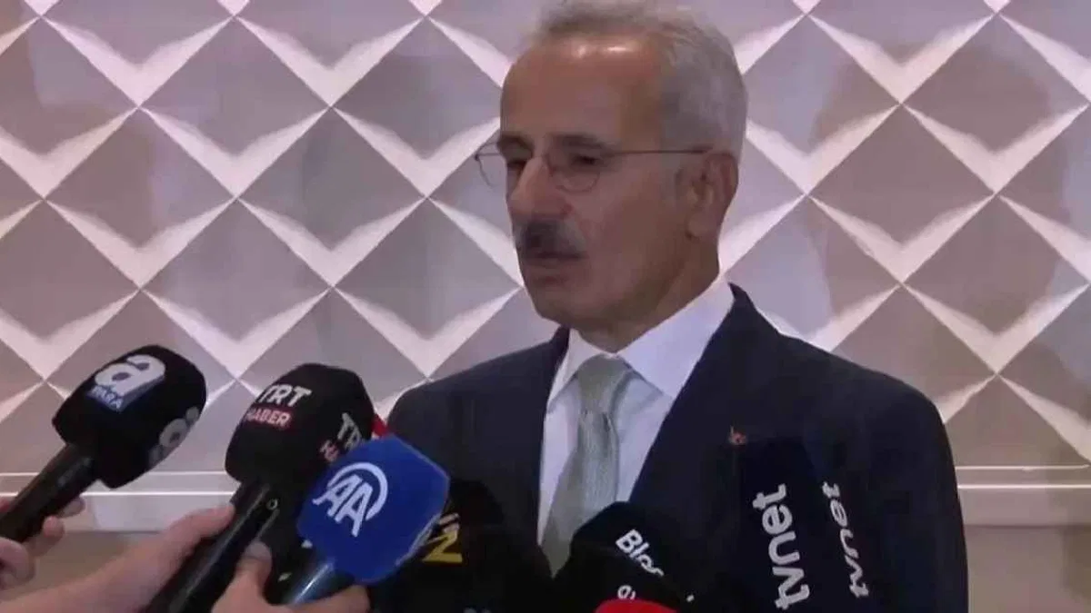 Bakan Uraloğlu: Geminin 11 dakikada battığı değerlendiriliyor