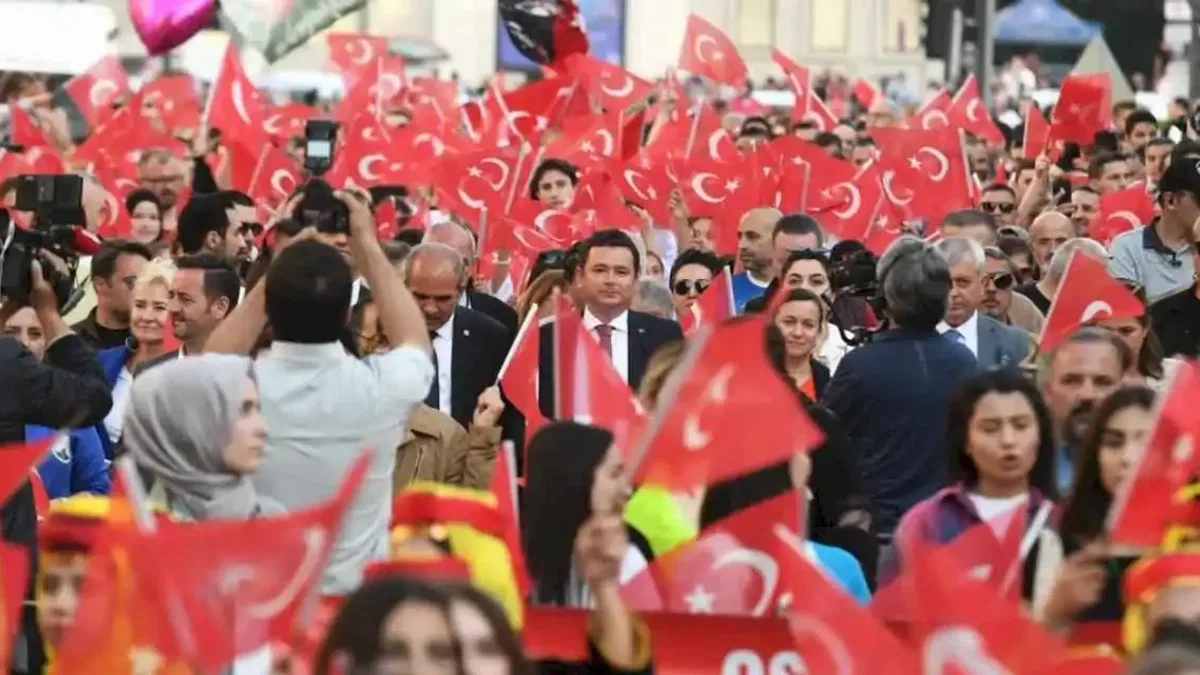 Bursa Osmangazi’de omuz omuza 19 Mayıs yürüyüşü