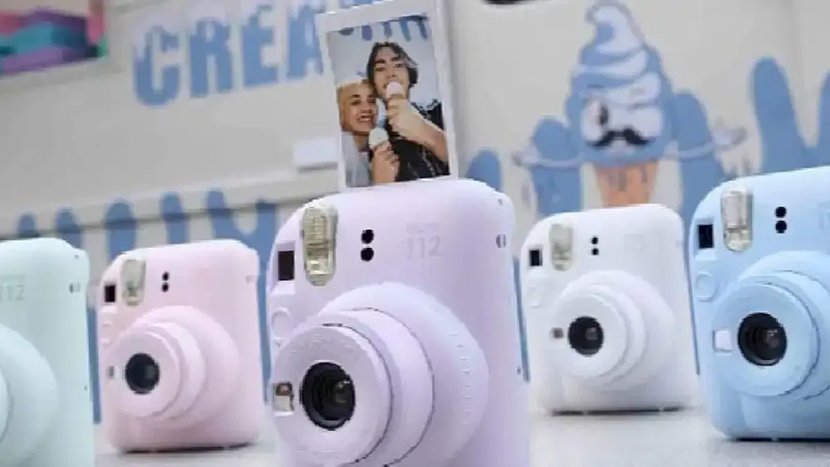 Fujifilm, yeni instax ürünü instax mini 12'yi duyurdu