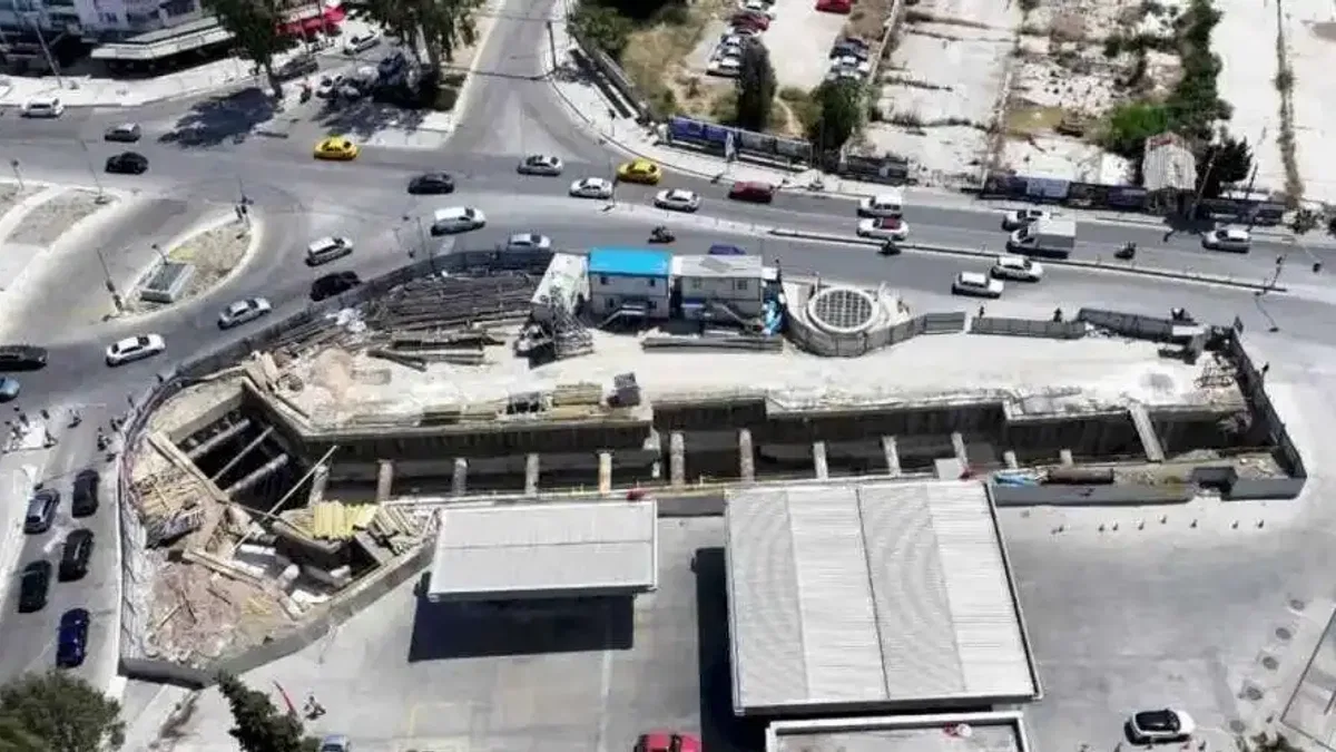 Hastane yolcuları için İzmir'de özel yaya tüneli